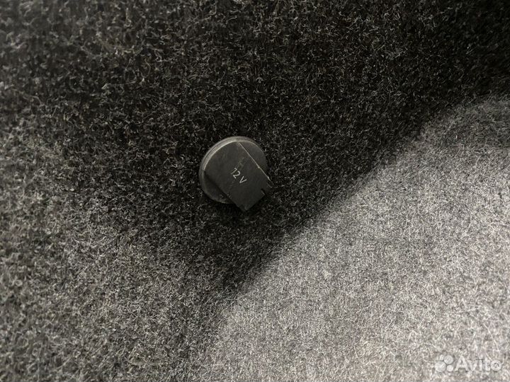 Обшивка багажника R Volkswagen Passat