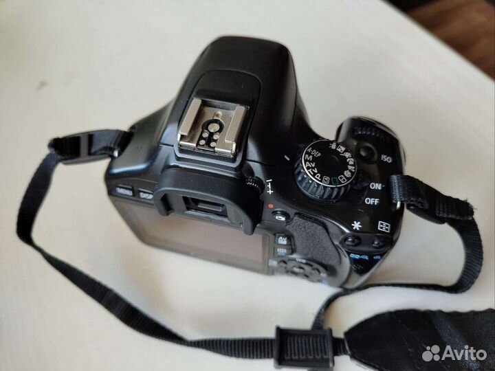 Фотоаппарат Canon EOS 550D