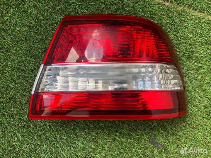Фонарь задний правый nissan maxima a32