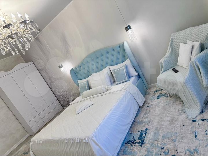 2-к. квартира, 87 м², 10/12 эт.