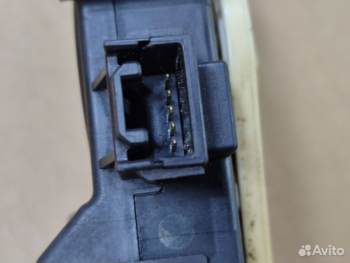 Привод заслонки печки Toyota Rav4 40