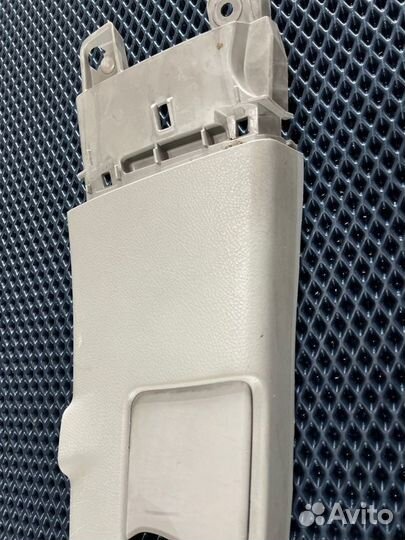 Обшивка стойки Toyota Land cruiser Prado