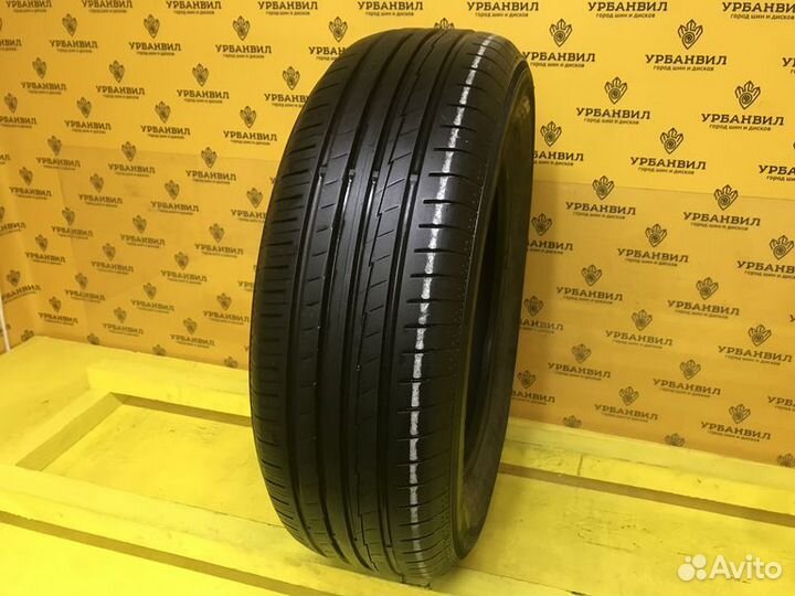 Yokohama BluEarth AE50 SUV 215/65 R17 99V