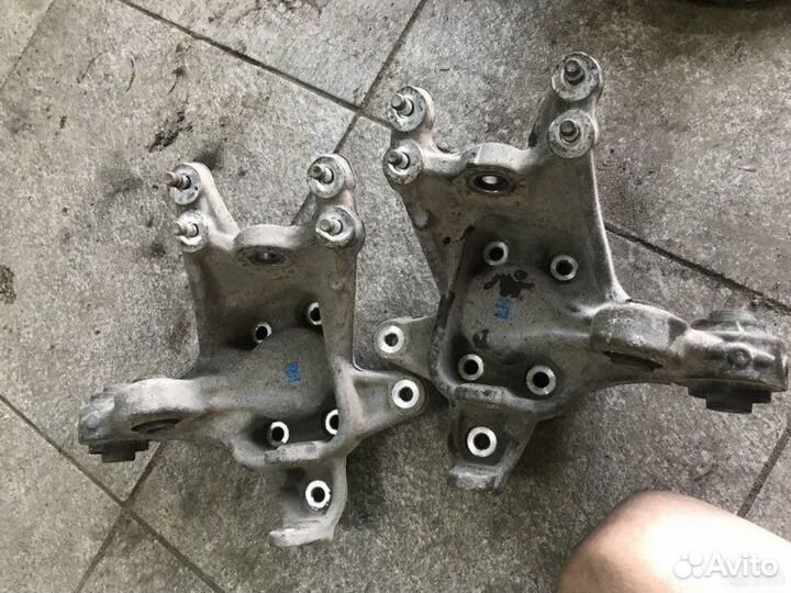 Кулак задний Hyundai Sonata 6