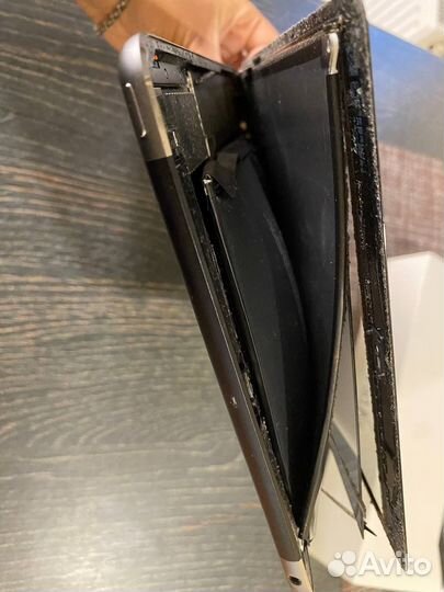 Планшет на запчати iPad Air 16 g
