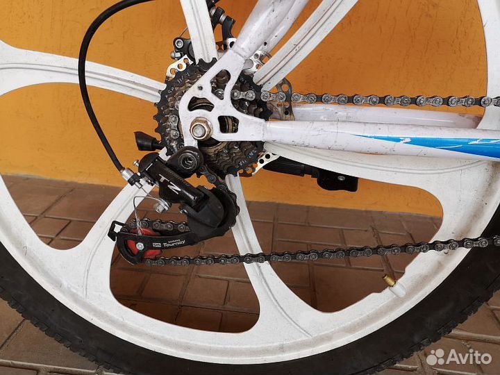 Велосипед BMW Superbike