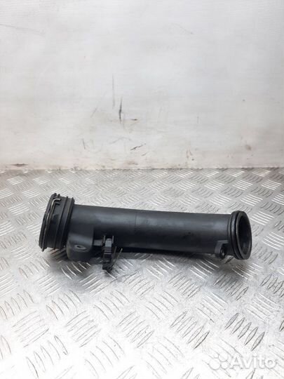 Патрубок интеркулера Mercedes-Benz C-Class седан