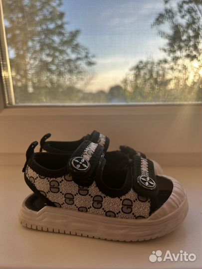 Сандалии для девочки 24 размер