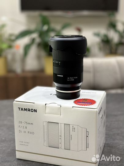 Объектив Tamron 28-75mm f/2.8 Di III RXD Sony E