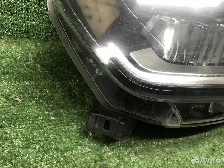 Фара левая Renault Captur/Kaptur