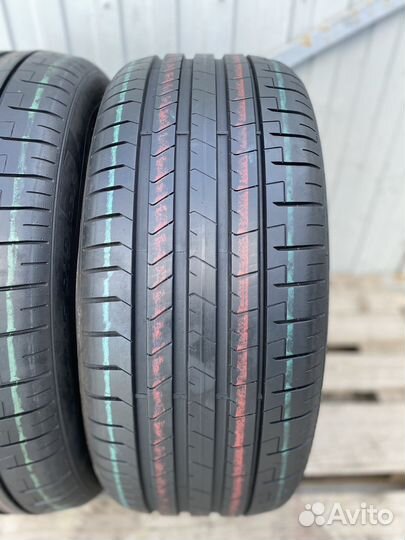 Pirelli P Zero PZ4 245/45 R19 102Y