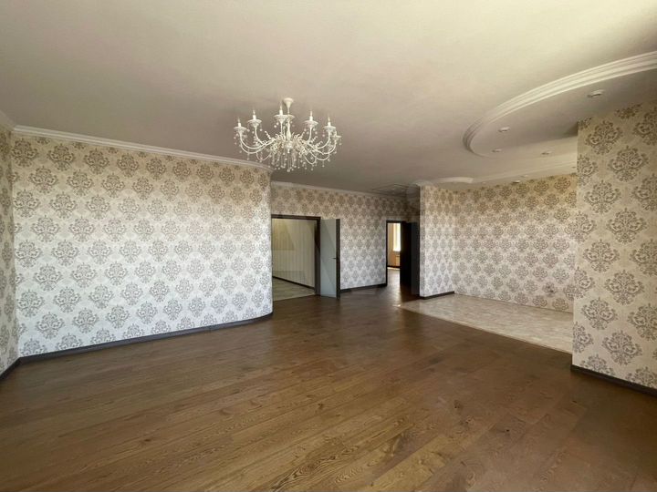 3-к. квартира, 120 м², 5/10 эт.