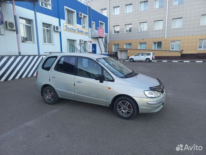 Toyota Corolla Spacio 1.6 AT, 1997, 217 000 км