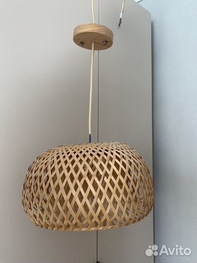 Подвесной светильник из натурального ротанга