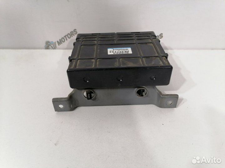 Блок управления АКПП Mitsubishi Delica PE8W 4M40