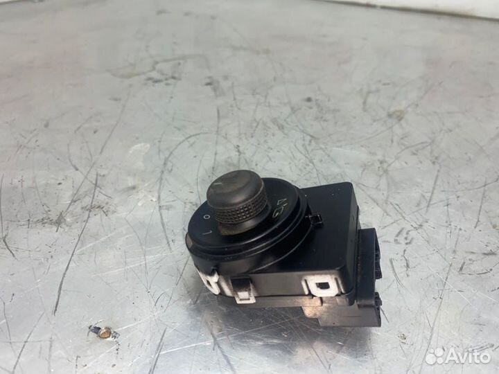 Блок управления зеркалами Opel Insignia седан 2 Л