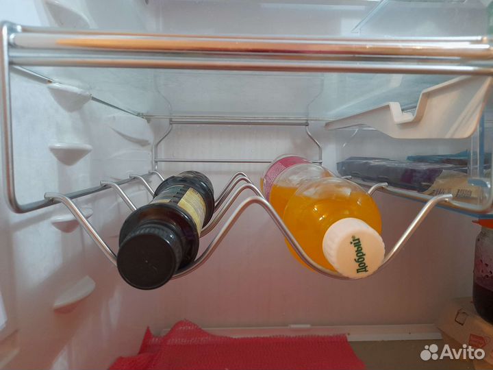 Полка в холодильник под бутылки