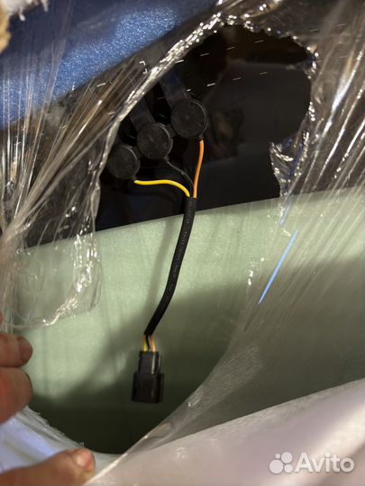 Стекло лобовое tesla model 3