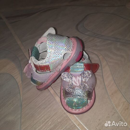 Сандали для девочки