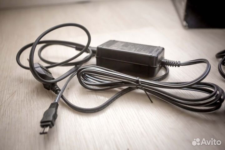 Видеокамера Sony HDR-AX2000E