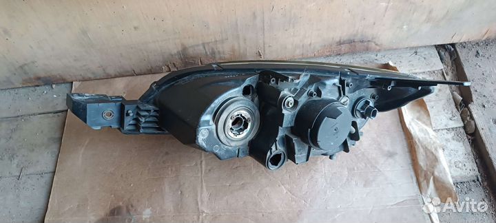 Фара правая mazda 3 bk