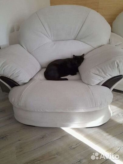 Перетяжка диванов любой сложности