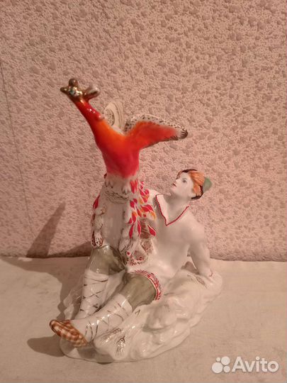 Статуэтка Иванушка и Жар-птица. лфз