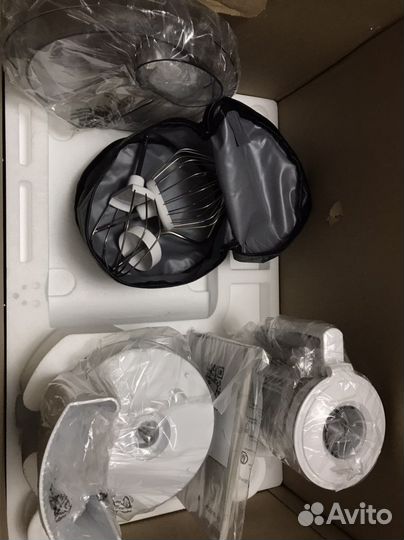 Кухонный комбайн Bosch MUM5