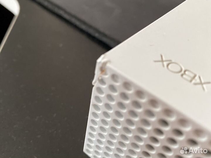 Xbox one s 1tb с играми и дисководом