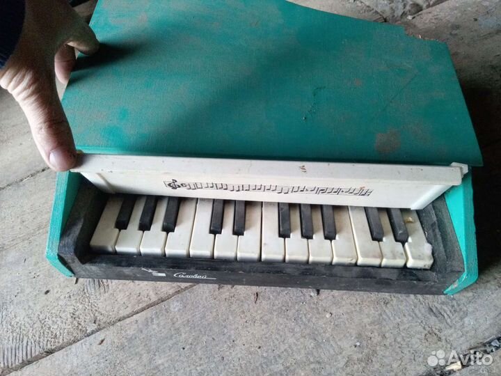 Игрушечное пианино 