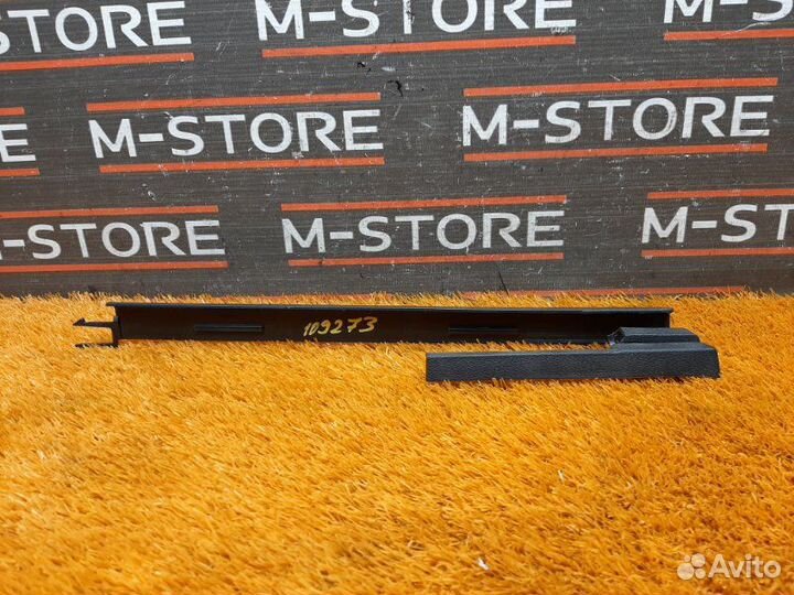 Накладка салазки сиденья Porsche Cayenne 957 M5501