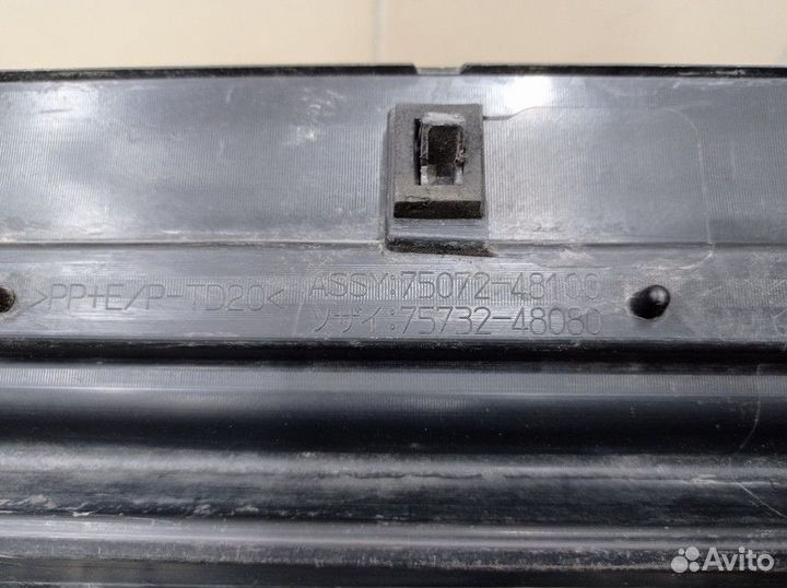 Молдинг двери передней левой Lexus RX