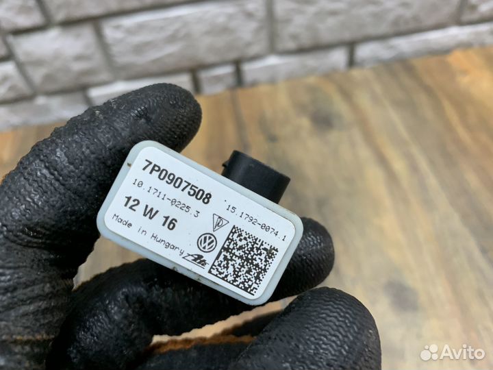 VW Touareg NF Датчик ускорения