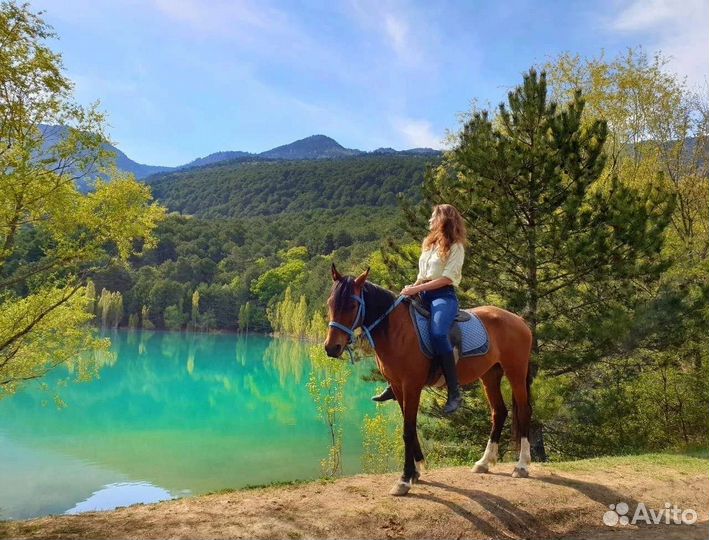 Конные прогулки к Бирюзовому озеру