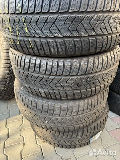 Pirelli Winter Sottozero 3 225/40 R18