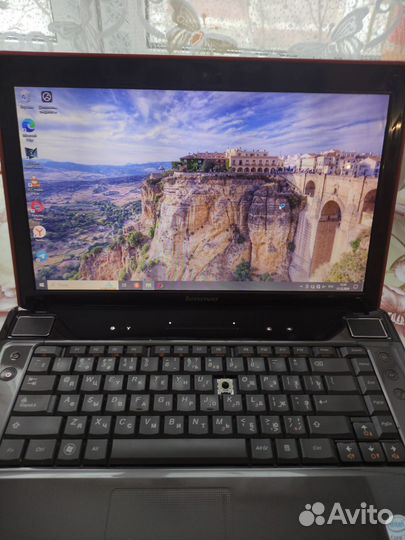 Ноутбук lenovo Y550