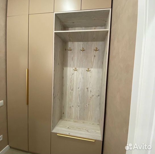 G8W4B7 Прихожая