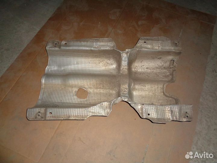 Теплозащитный экран Skoda Karoq