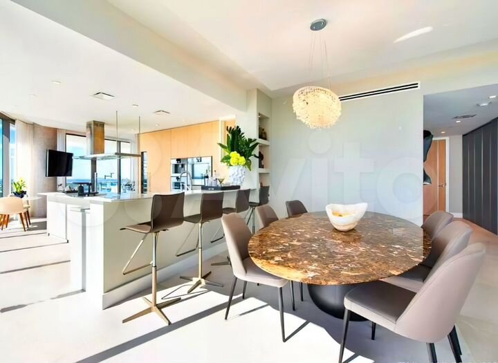 2-к. квартира, 120 м², 21/23 эт.