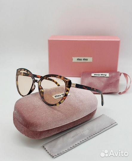 Солнцезащитные очки miu miu