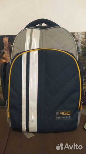 Школьный рюкзак с ортопедической спинкой