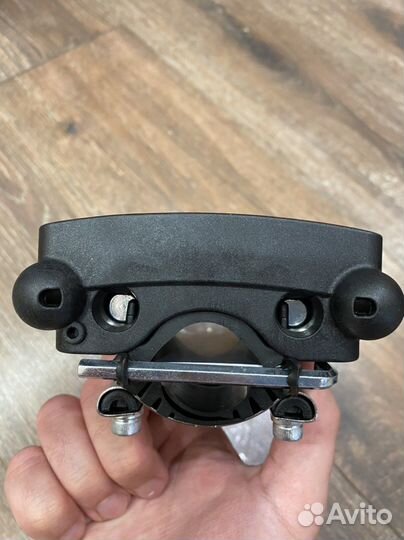 Hamax fastening bracket дополнительная скоба