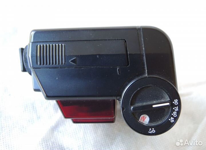 Вспышка Nikon Speedlight SB-20