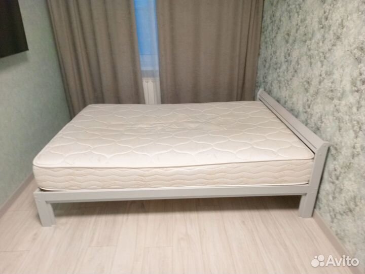 Кровать двухспальная