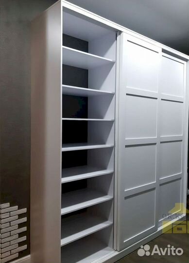 Угловой шкаф