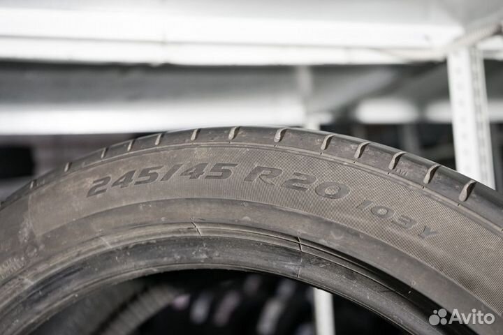 Pirelli P Zero PZ4 245/45 R20 103Y