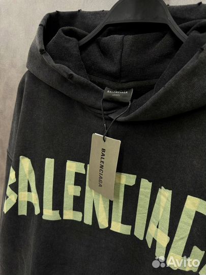 Стильное худи Balenciaga