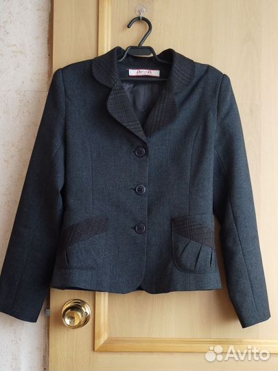 Школьный костюм для девочки 140