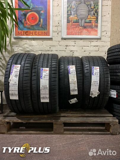 Michelin Pilot Sport 4 S 275/35 R20 и 245/40 R20 102Y