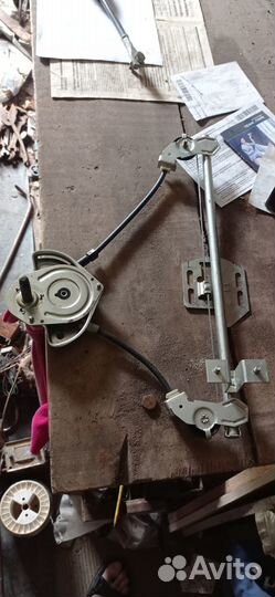 Стеклоподьемник задний калина